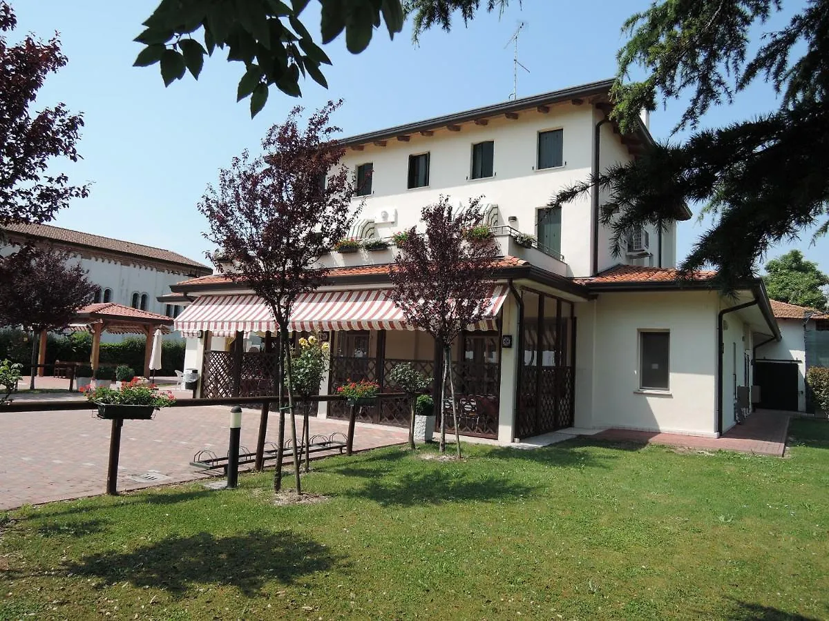 Terzo Bacino Bed & Breakfast Valpelina 0*, San Michele al Tagliamento